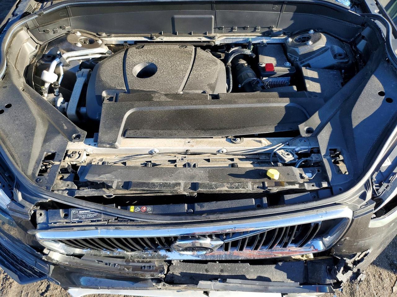 2018 VOLVO XC90