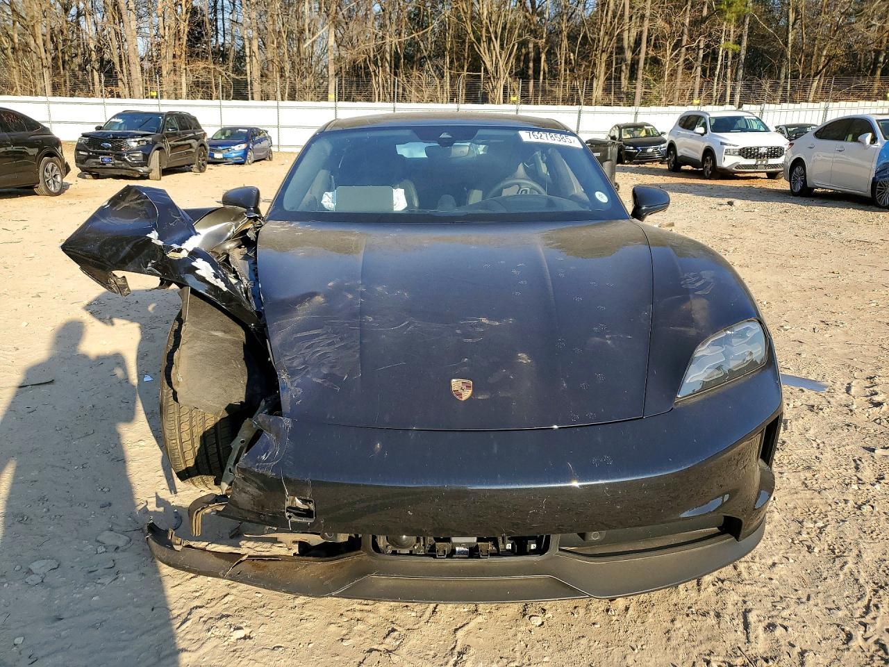 2025 PORSCHE Taycan