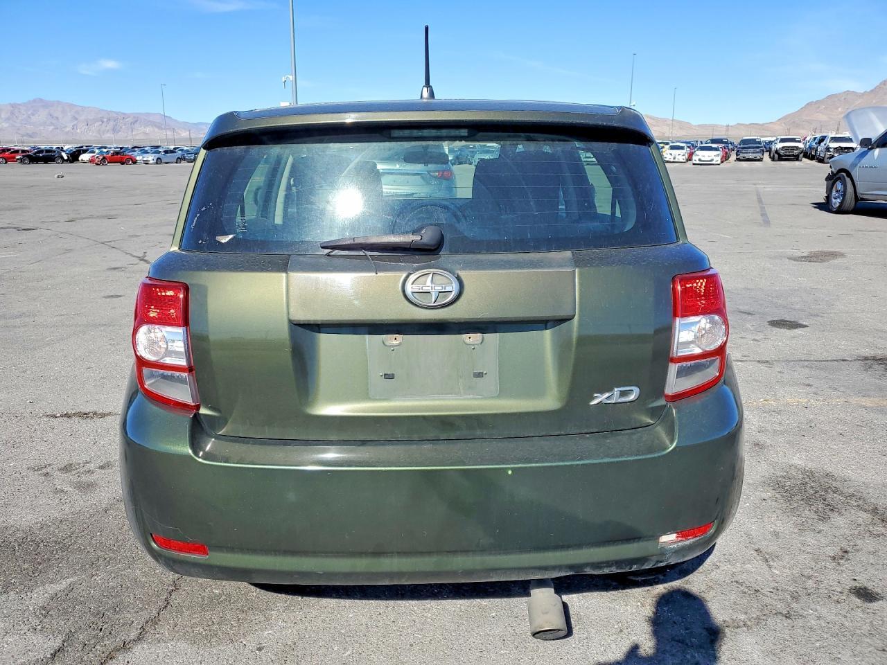 2011 TOYOTA SCION