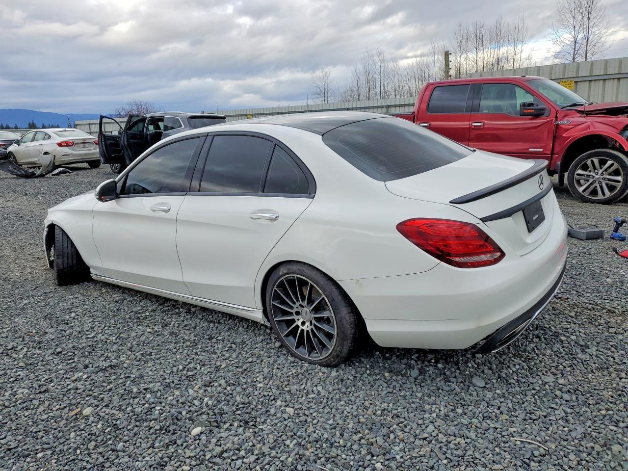 2016 MERCEDES-BENZ C-CLASS