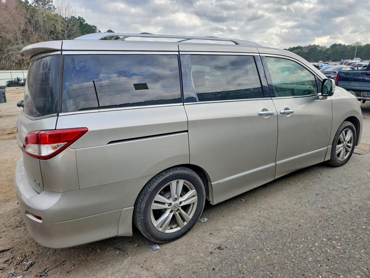 2012 NISSAN Quest