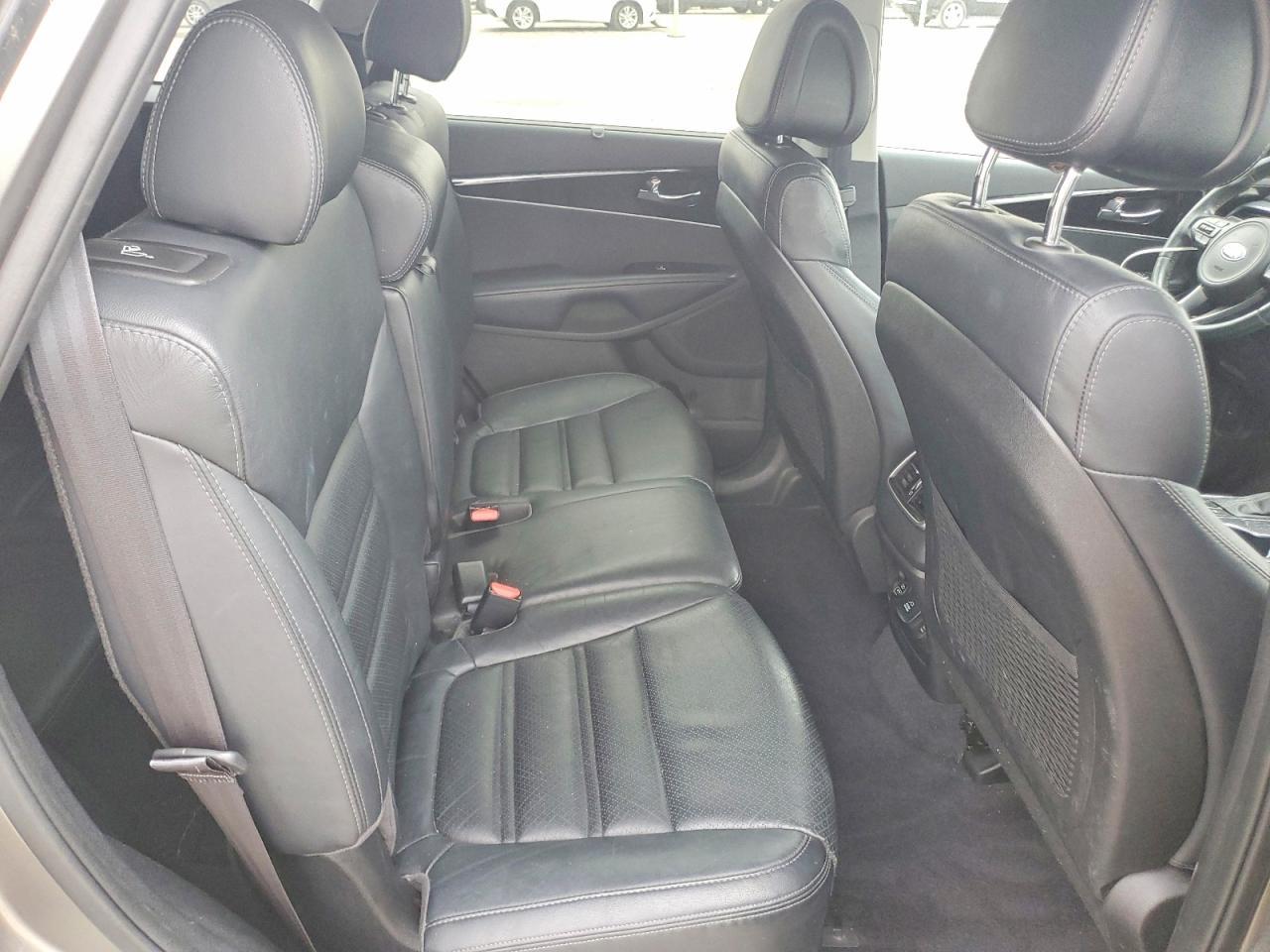 2016 KIA SORENTO