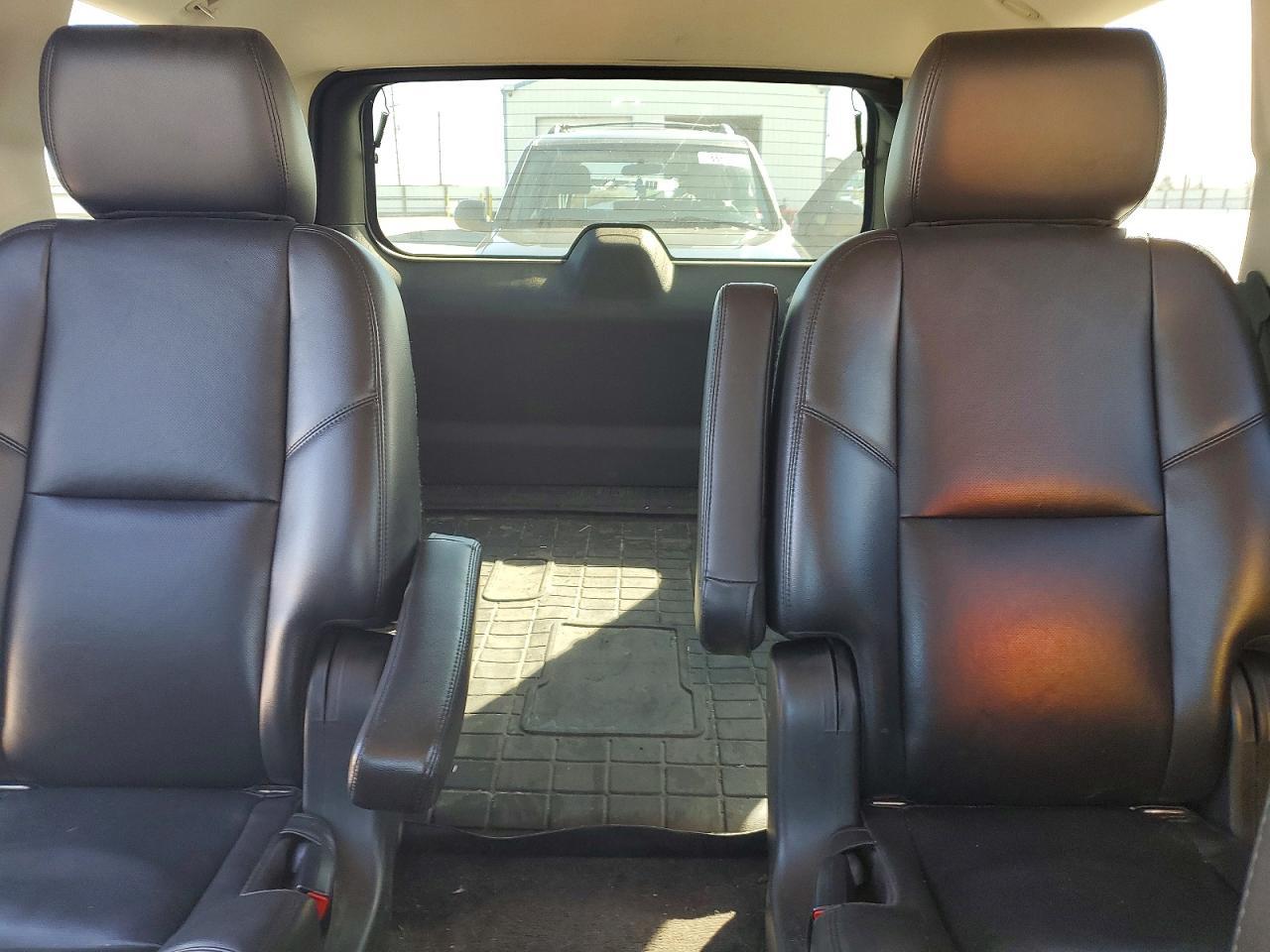 2011 CHEVROLET Tahoe
