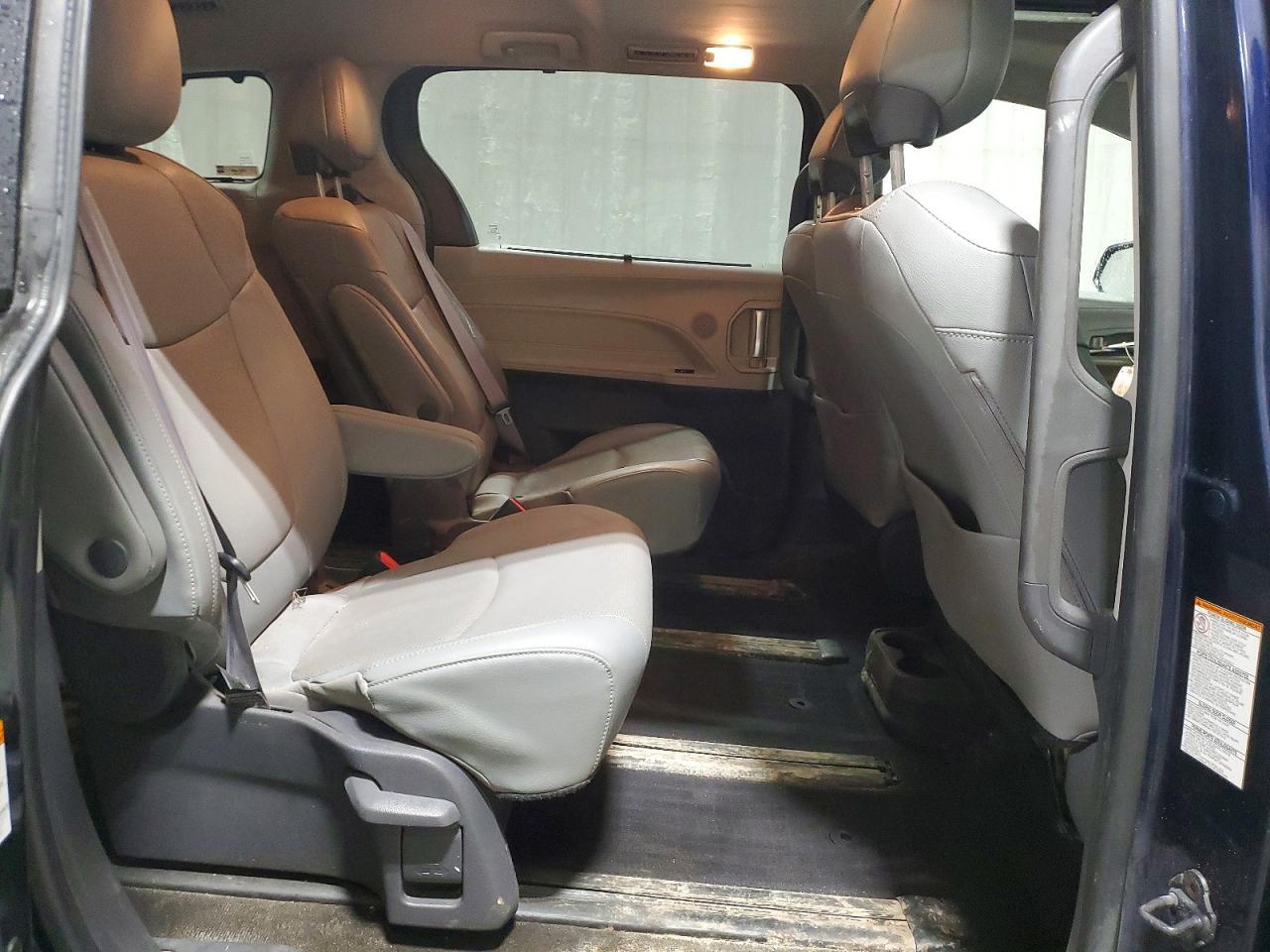 2021 TOYOTA SIENNA