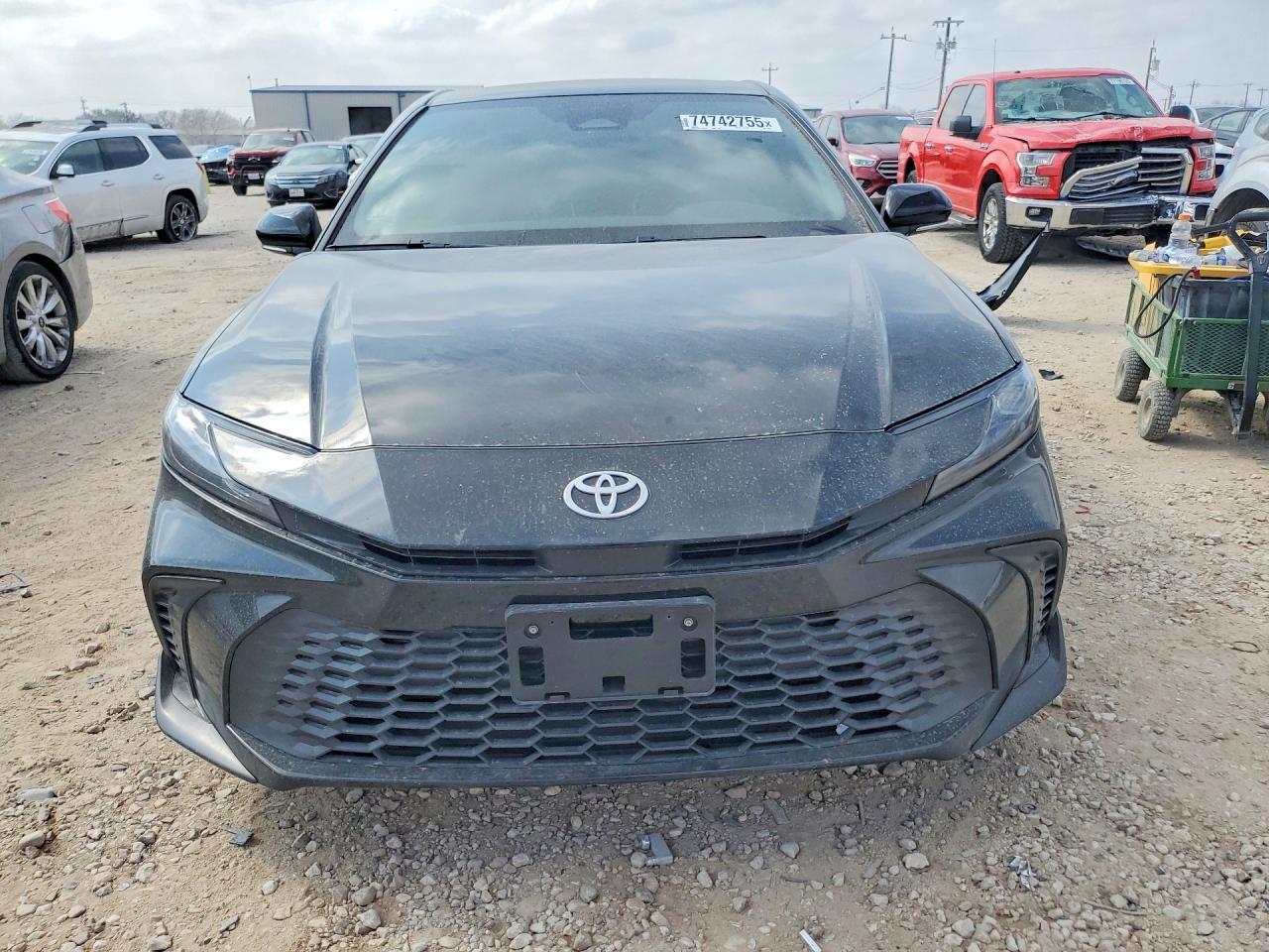 2025 TOYOTA CAMRY