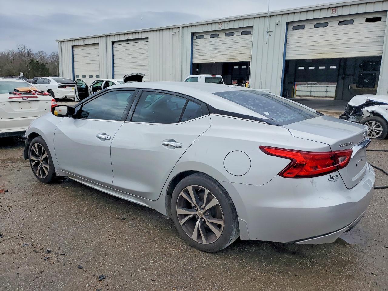 2018 NISSAN Maxima