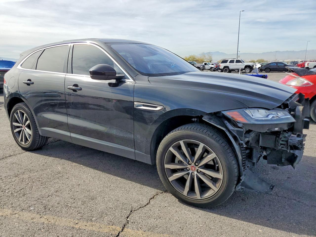 2017 JAGUAR F-Pace