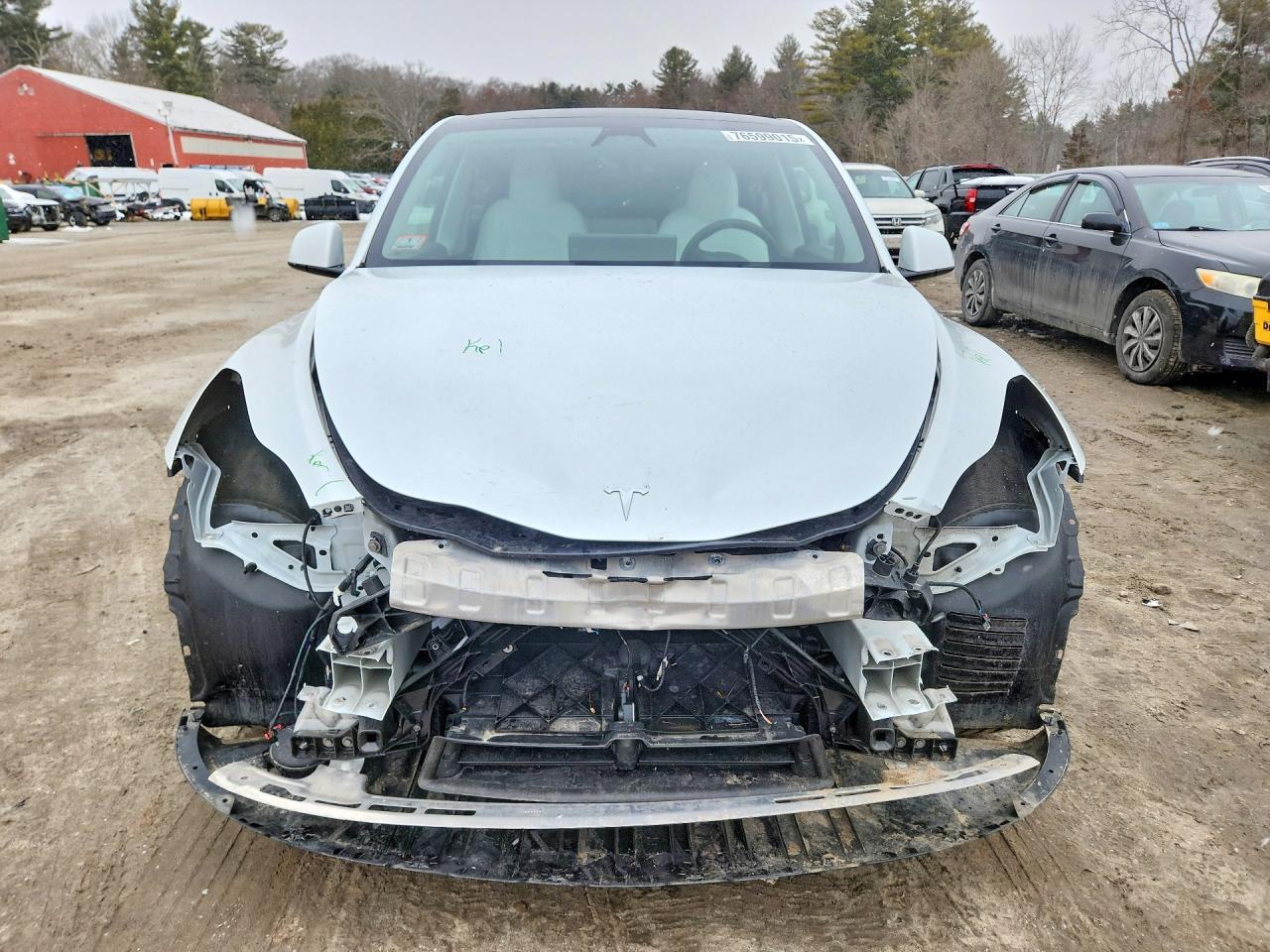 2025 TESLA MODEL Y