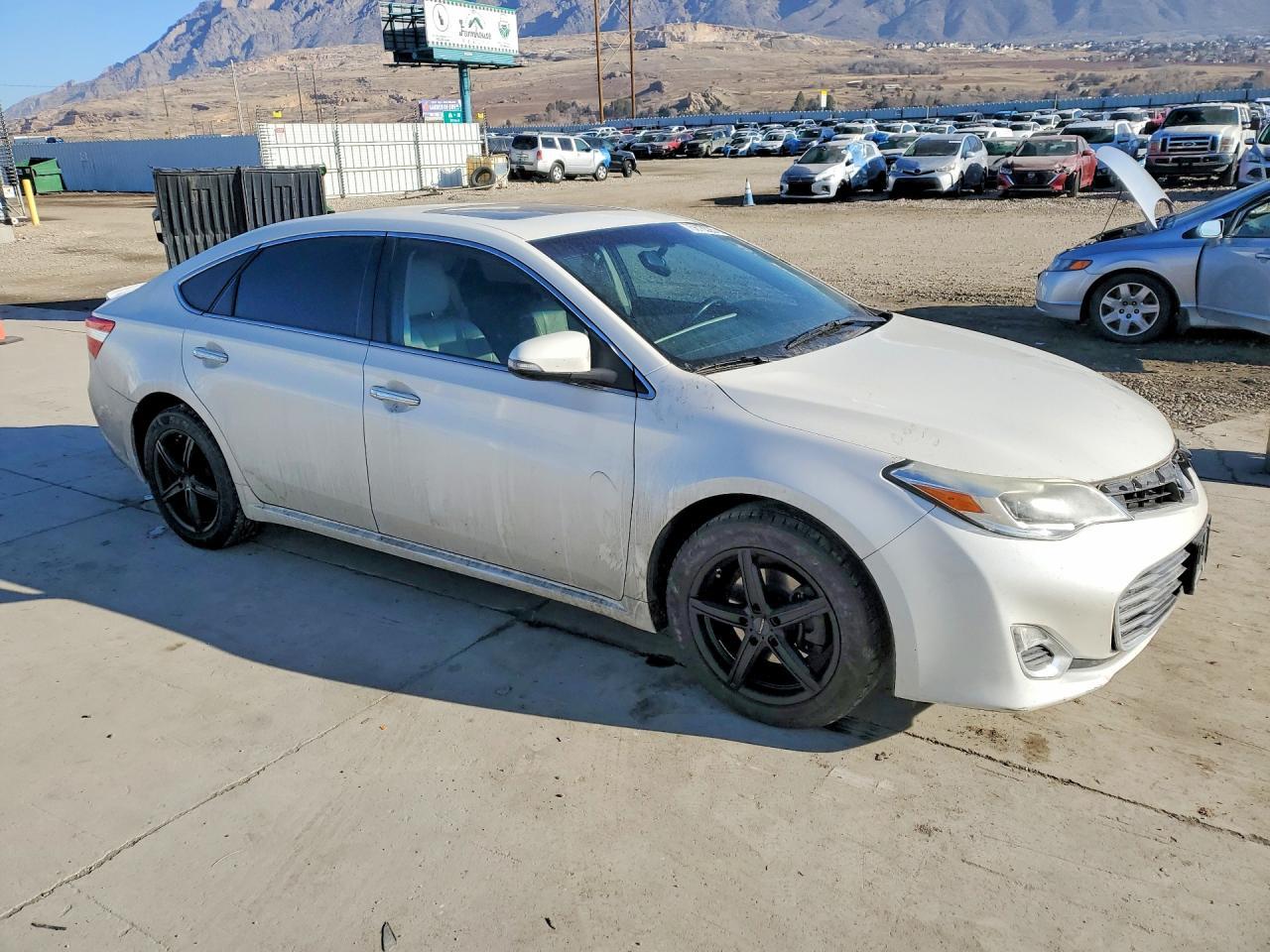 2014 TOYOTA Avalon