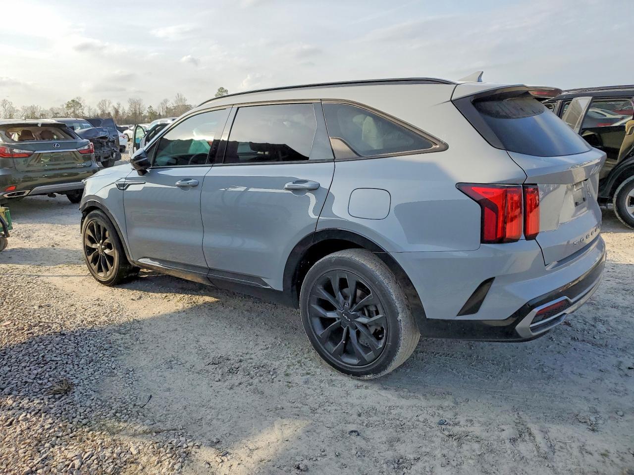 2022 KIA SORENTO