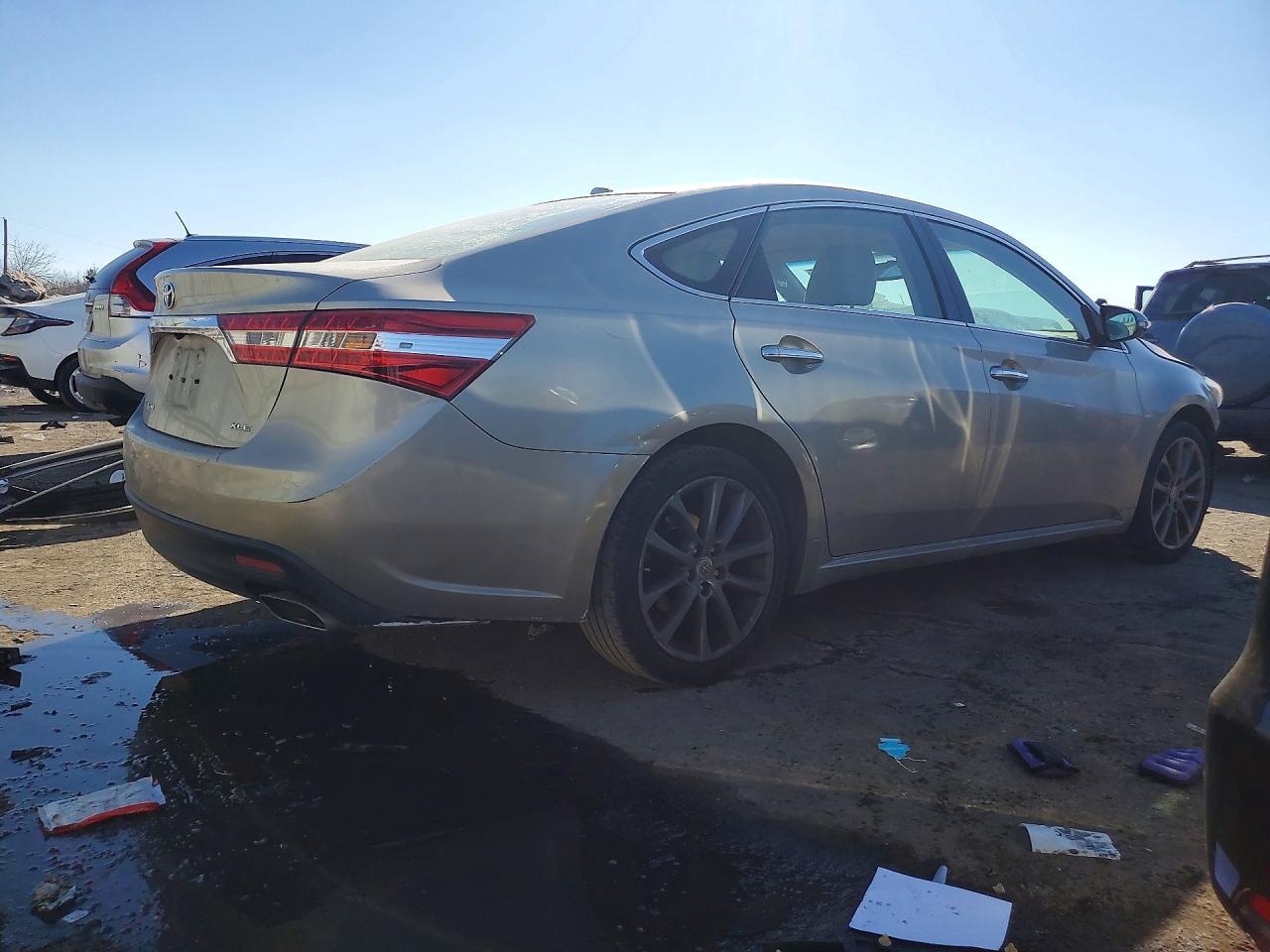 2014 TOYOTA Avalon