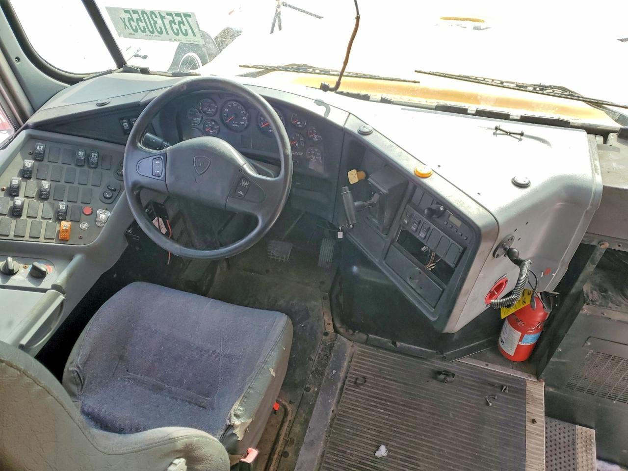 2014 IC CORPORATION 3000 Ce
