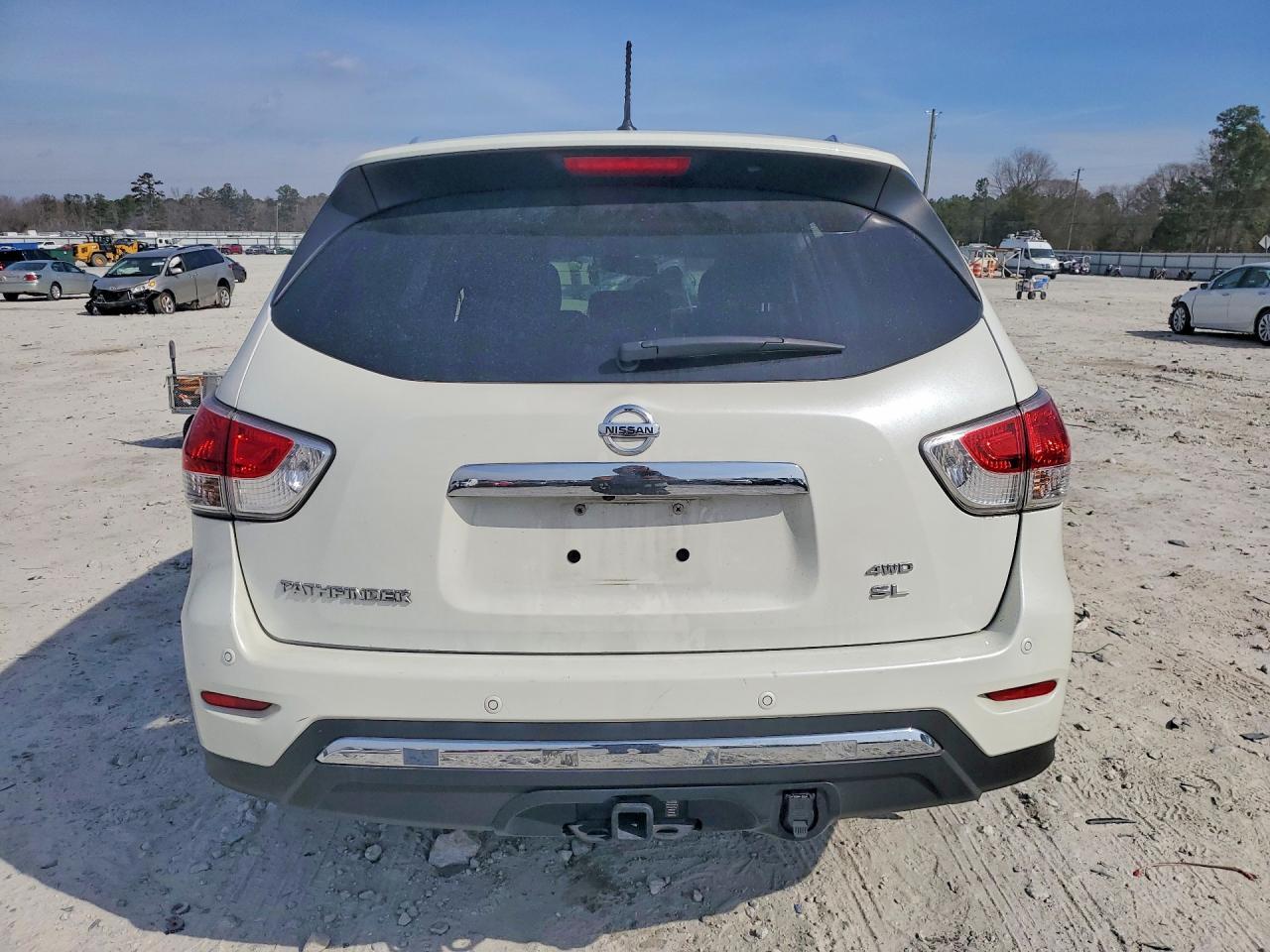 2016 NISSAN PATHFINDER