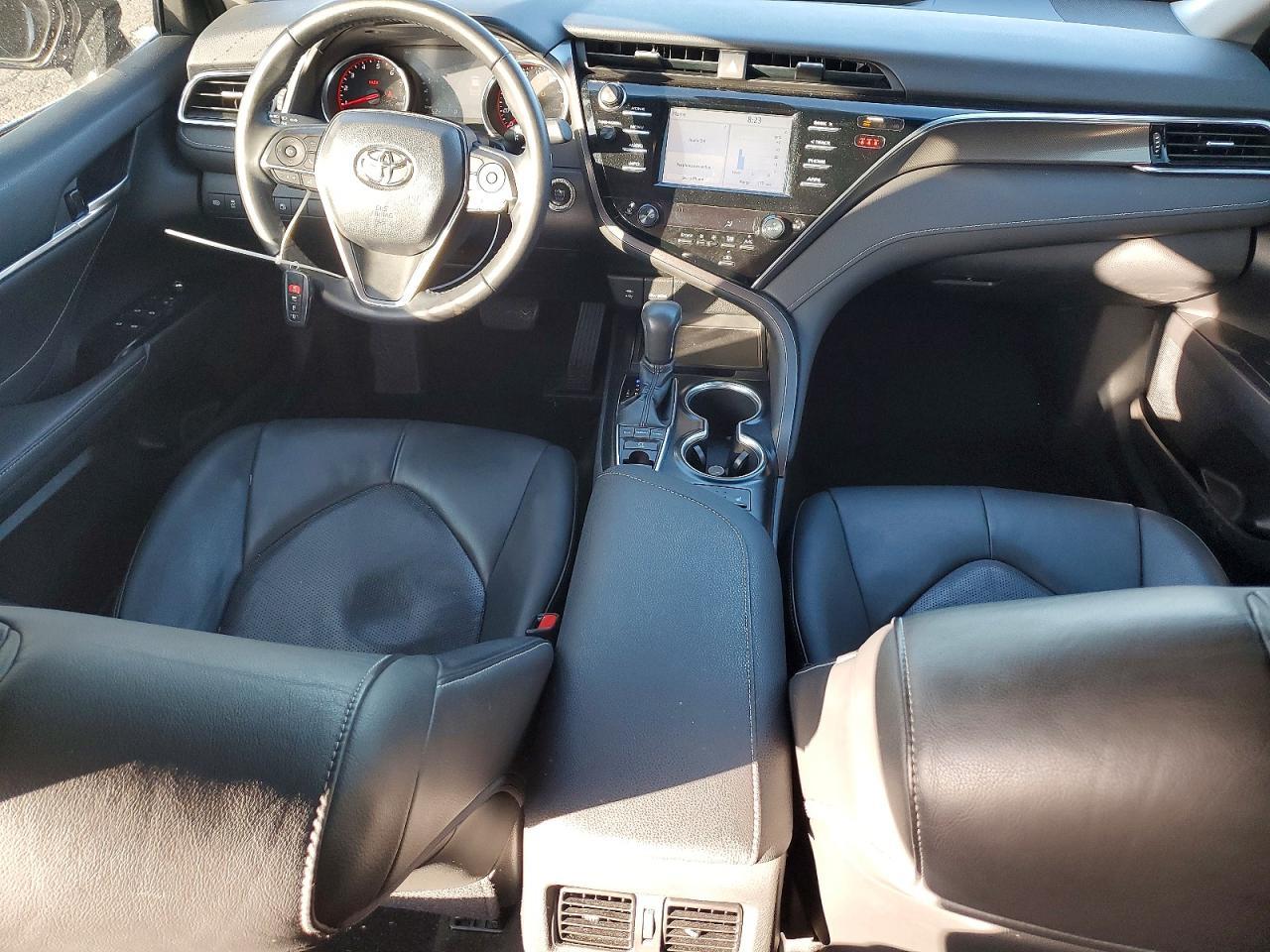 2018 TOYOTA CAMRY