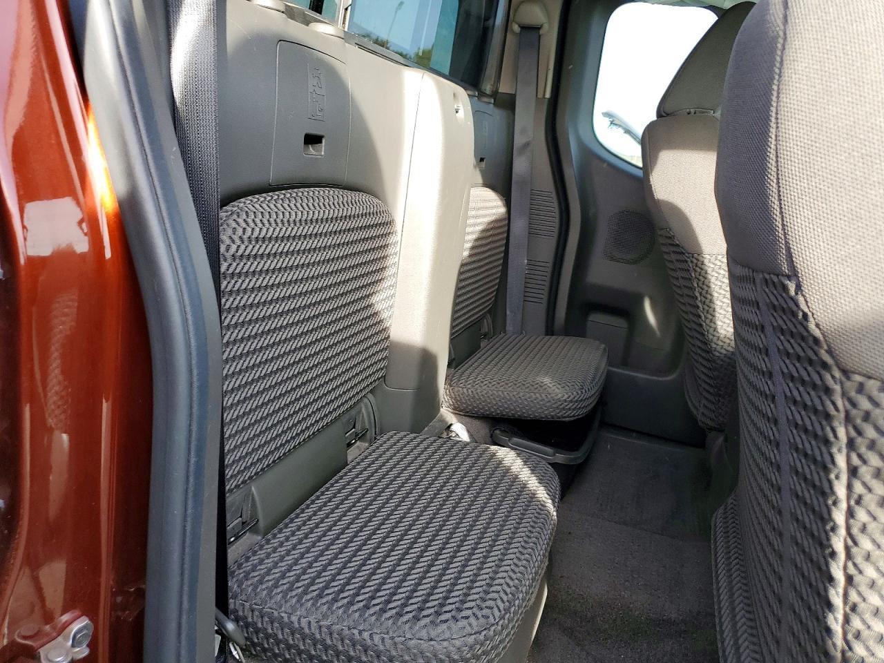 2017 NISSAN Frontier