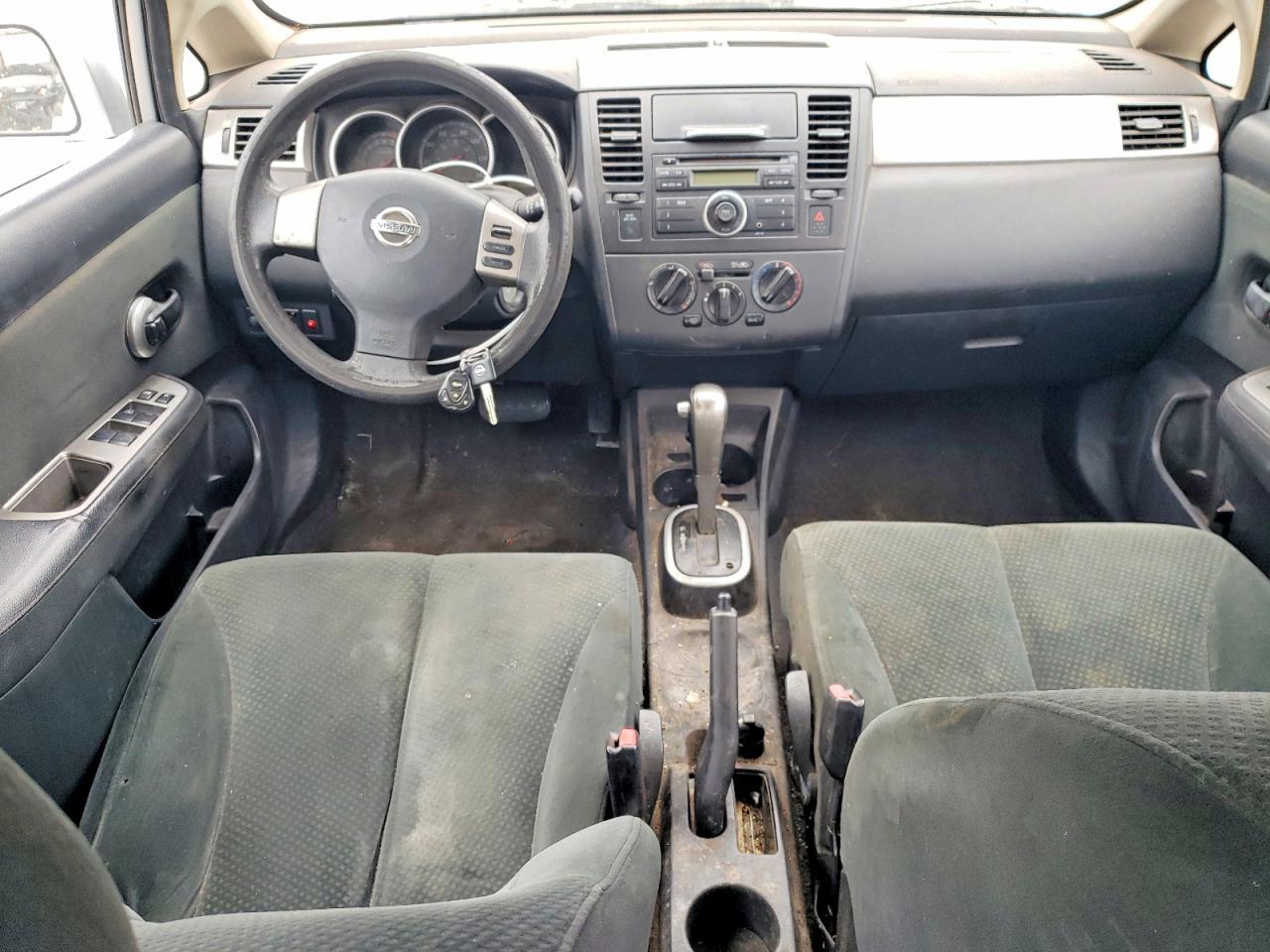 2011 NISSAN VERSA