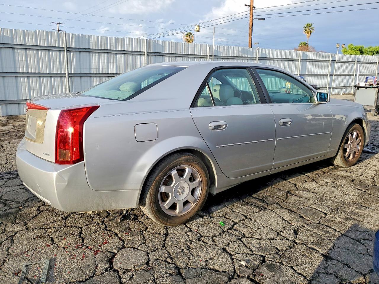 2004 CADILLAC CTS