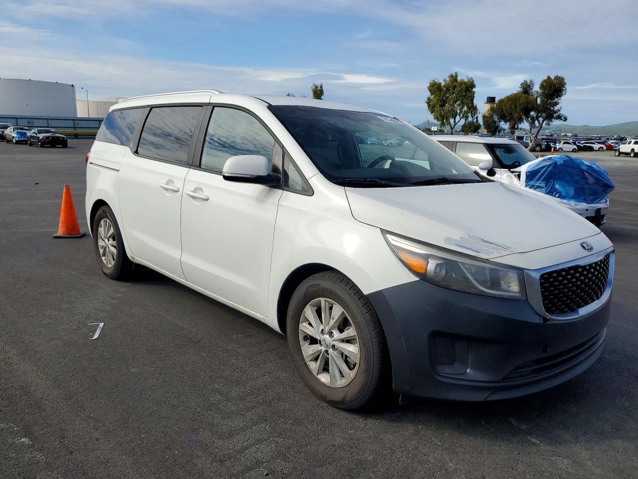 2016 KIA SEDONA