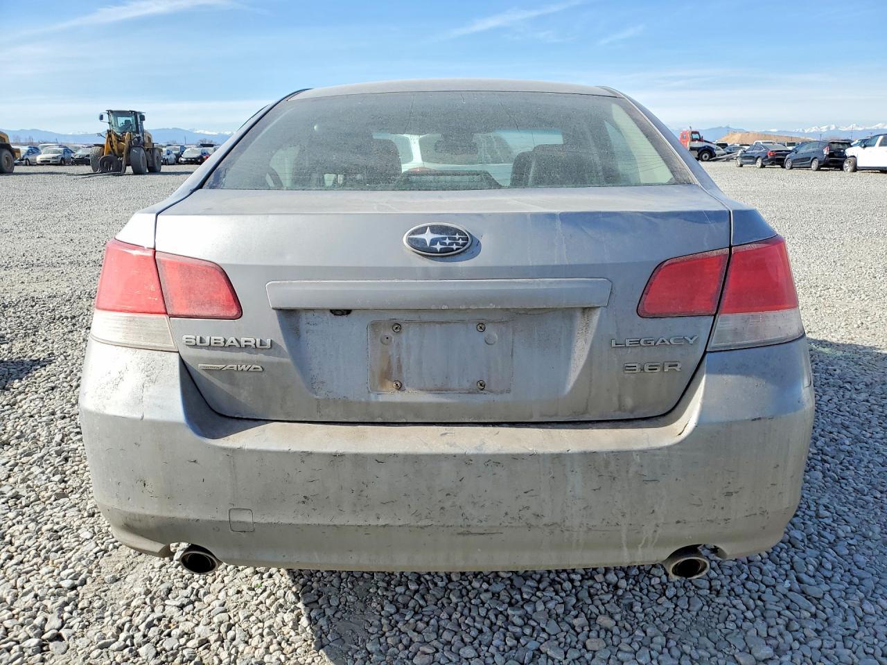 2010 SUBARU Legacy