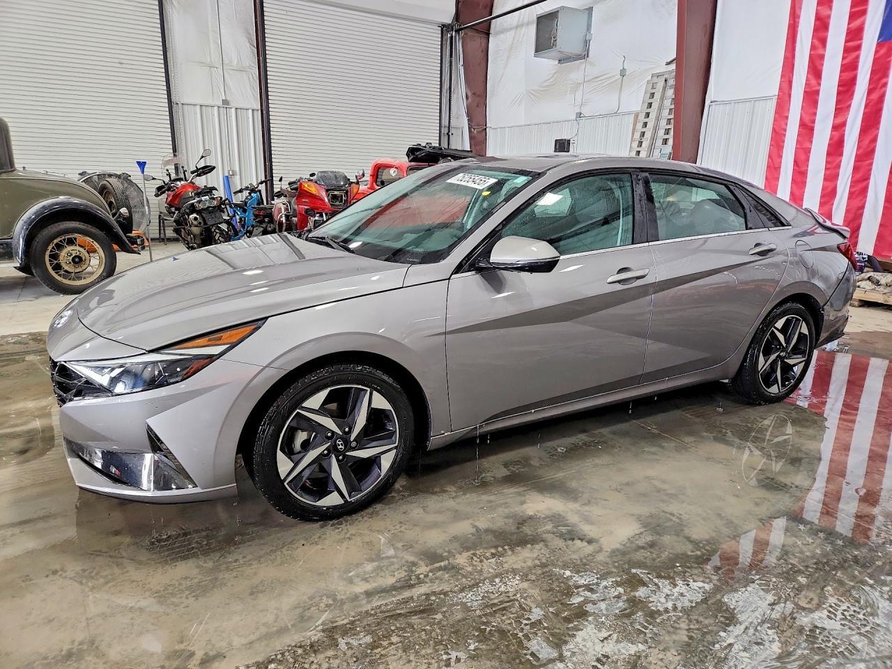 2022 HYUNDAI ELANTRA