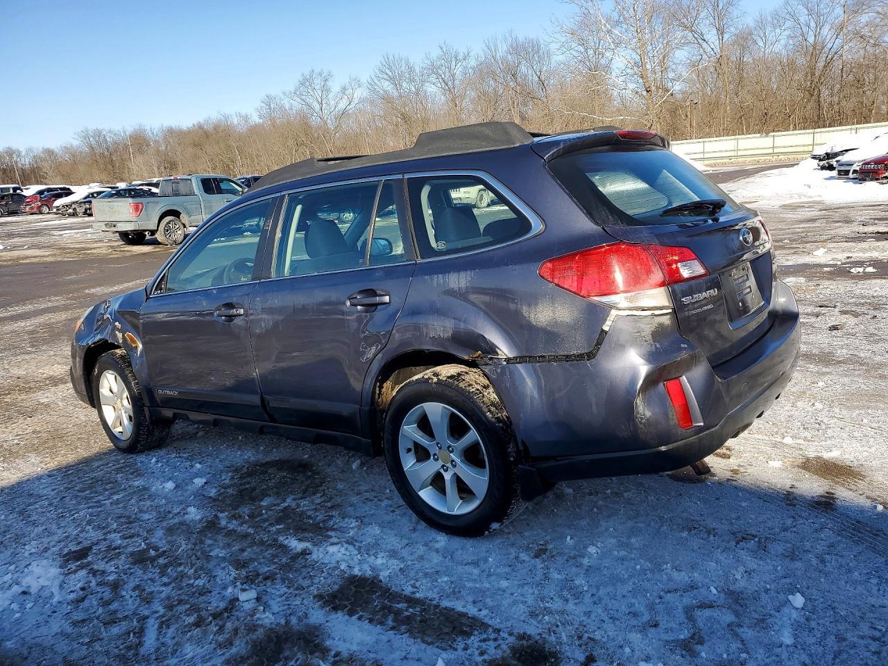 2014 SUBARU Outback