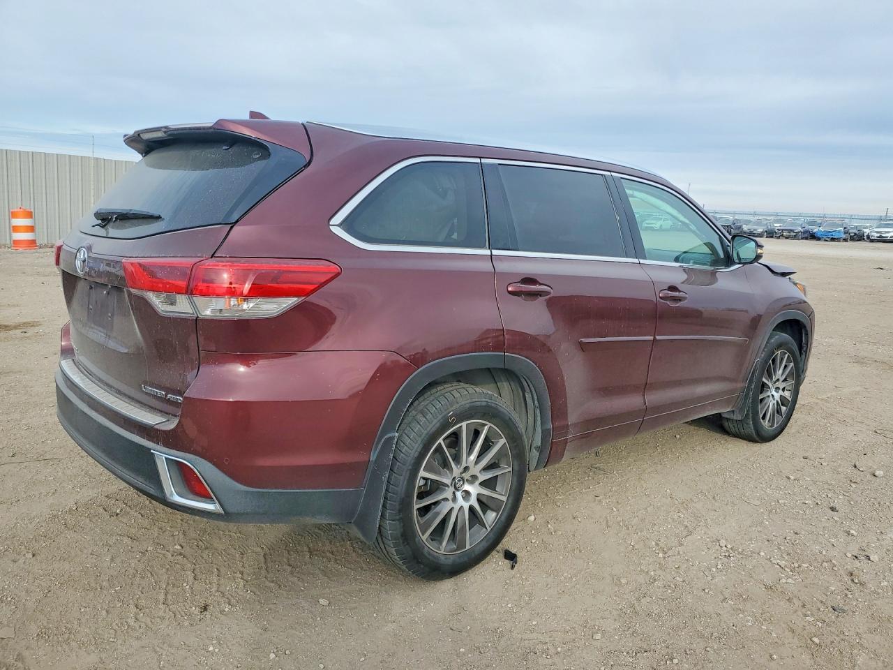 2018 TOYOTA HIGHLANDER