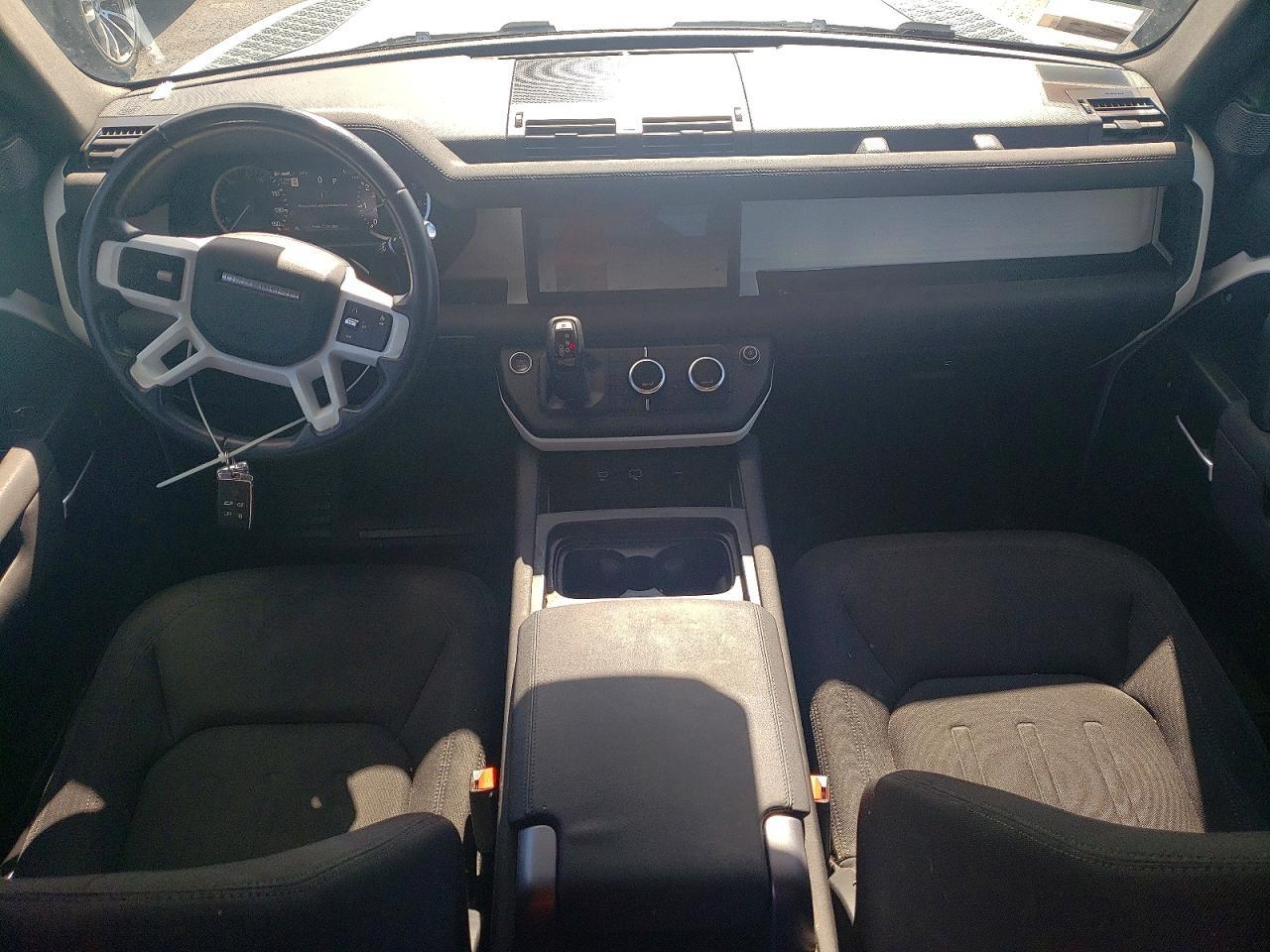 2022 LAND ROVER Defender