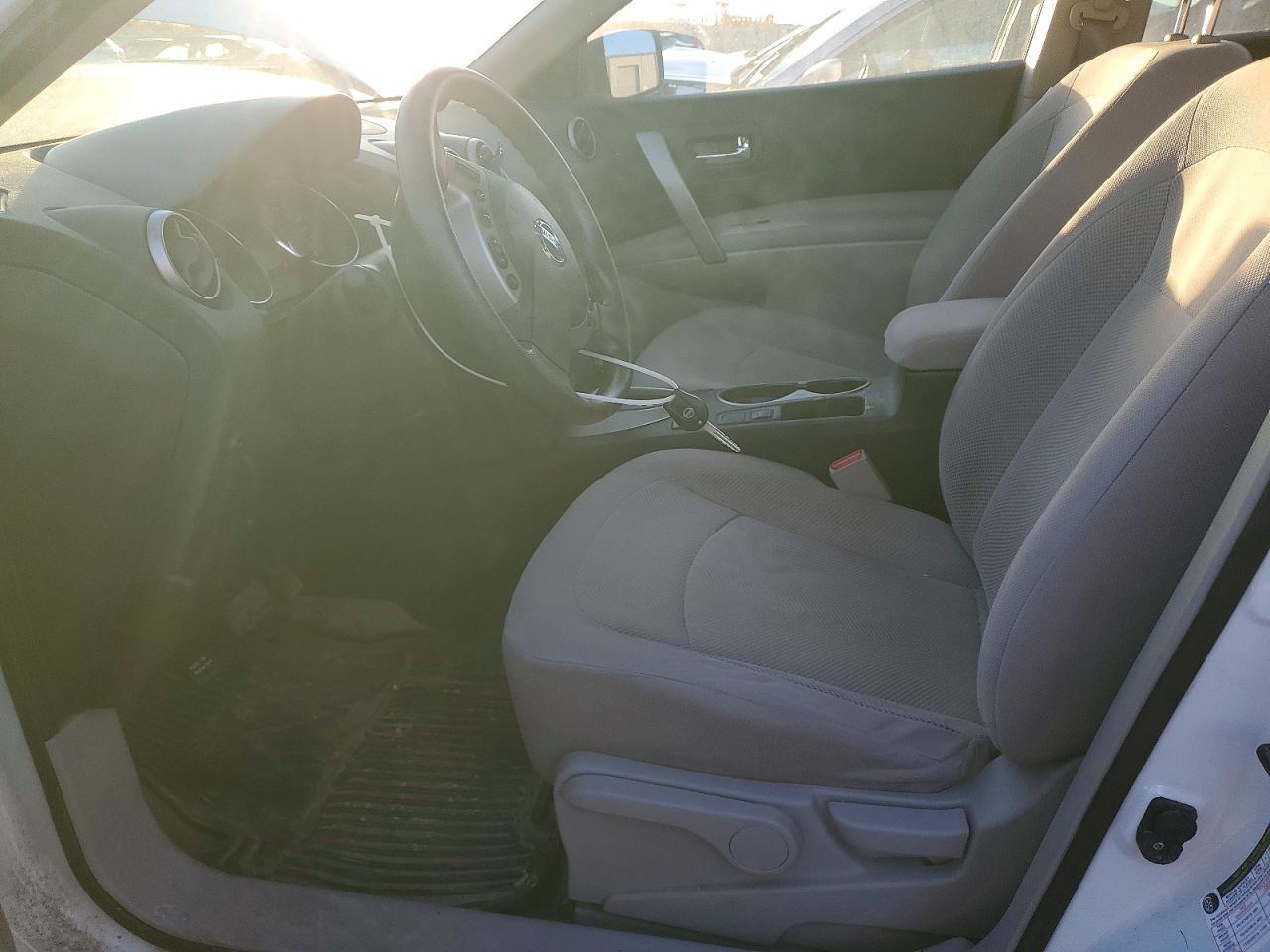 2014 NISSAN ROGUE
