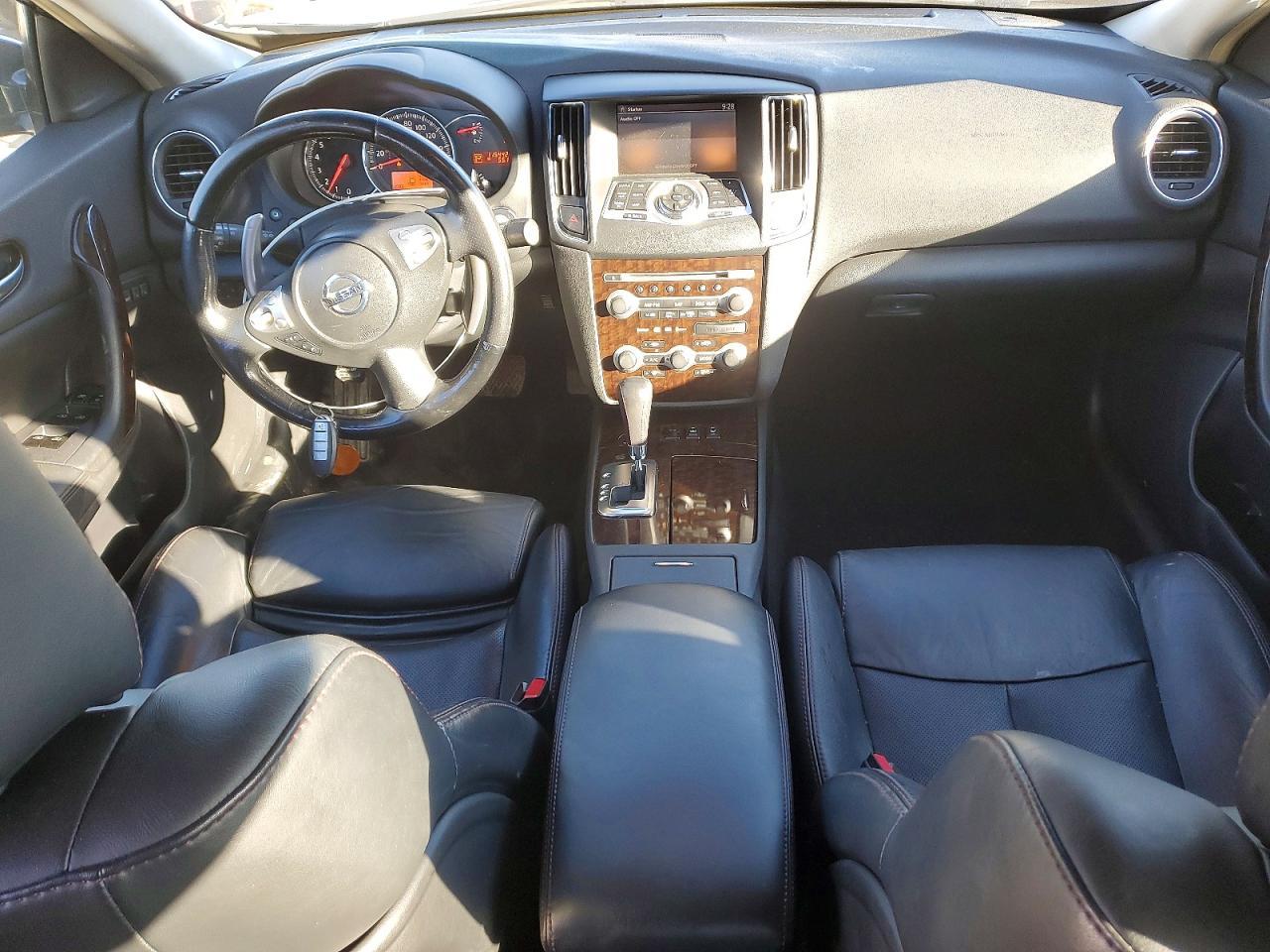 2009 NISSAN Maxima