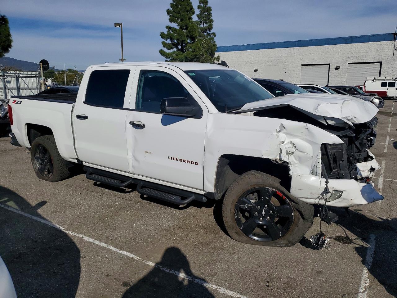 2018 CHEVROLET Silverado