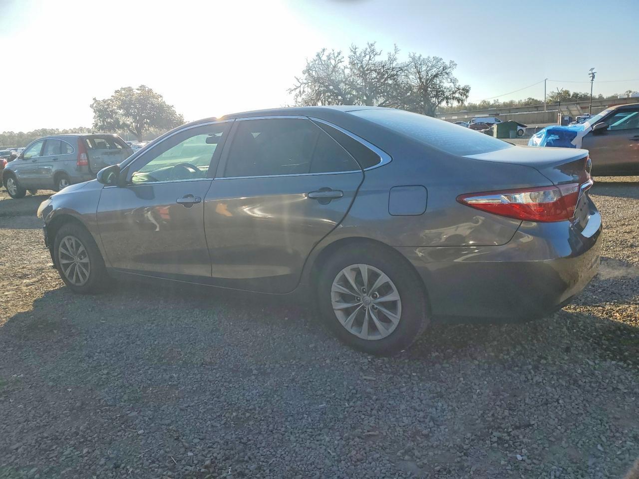 2017 TOYOTA CAMRY