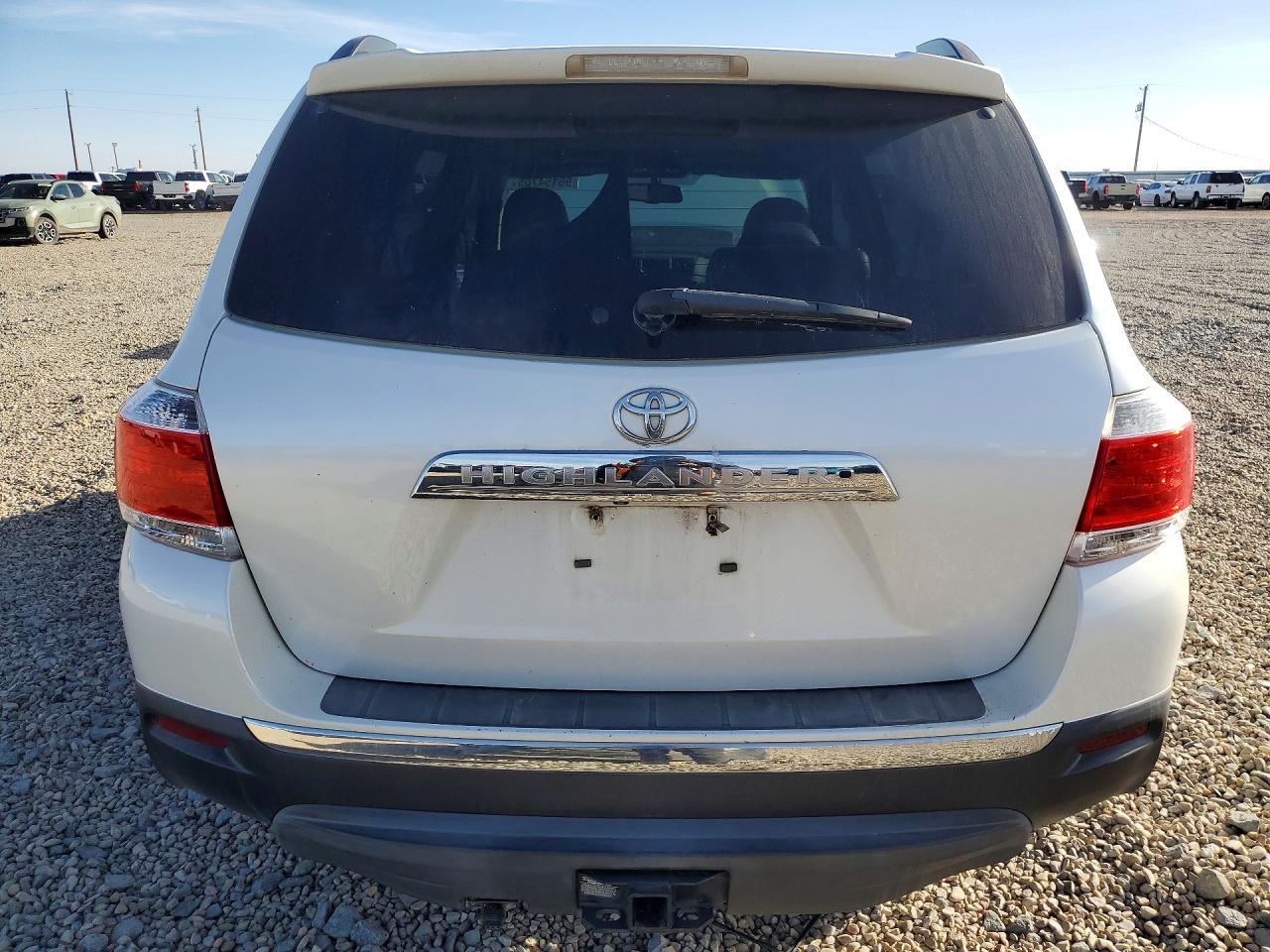 2013 TOYOTA HIGHLANDER