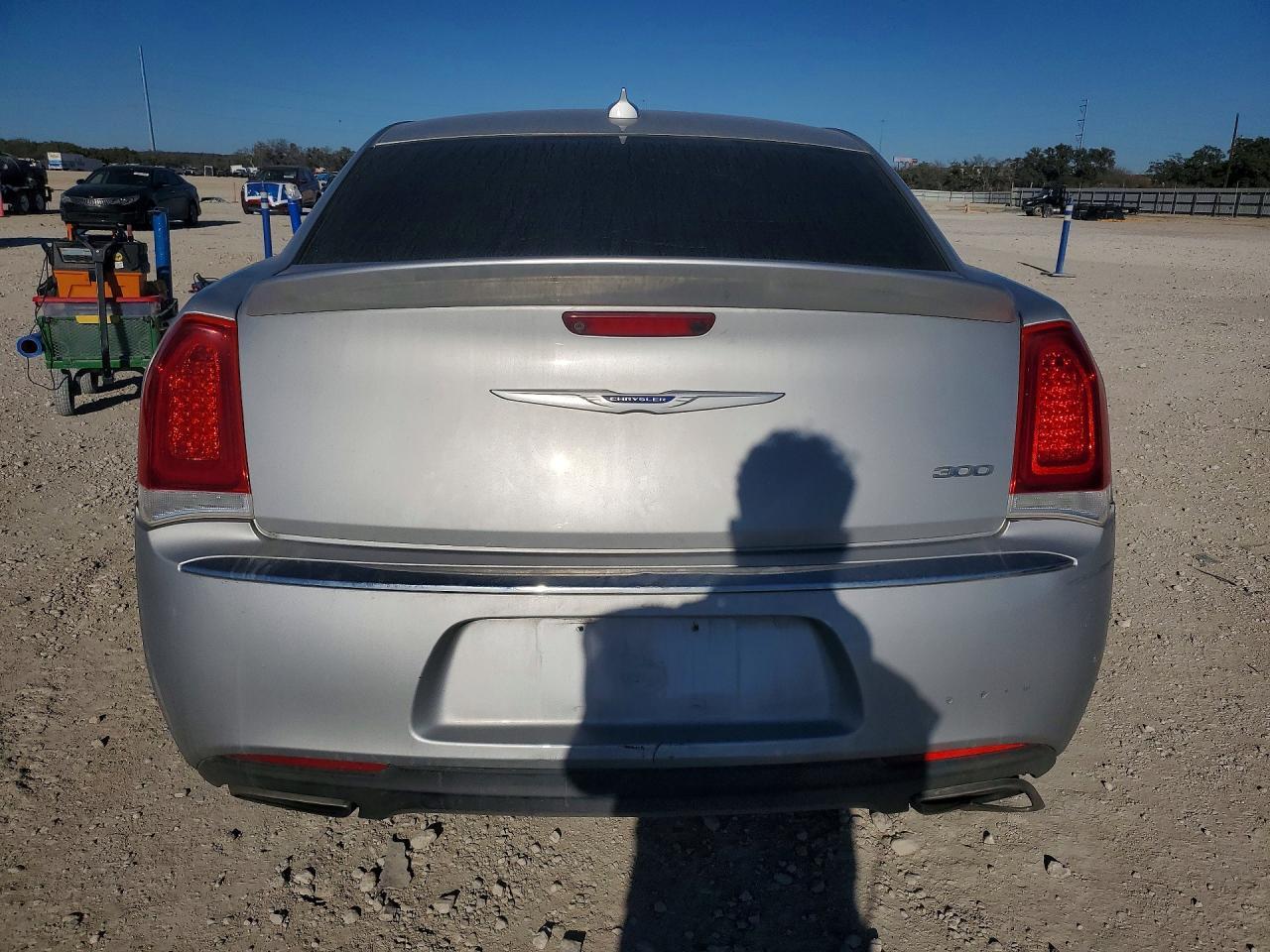 2019 CHRYSLER 300
