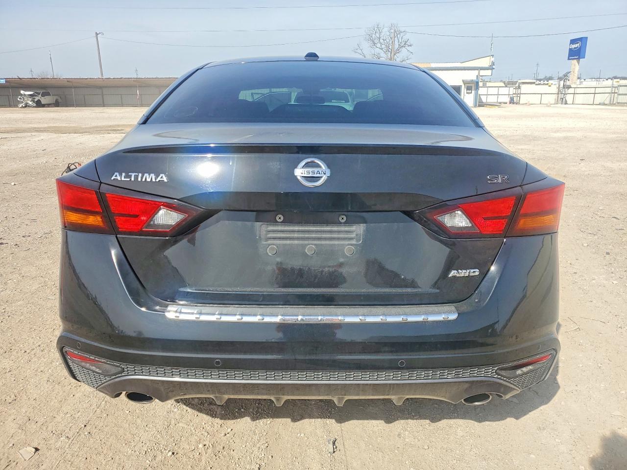 2021 NISSAN