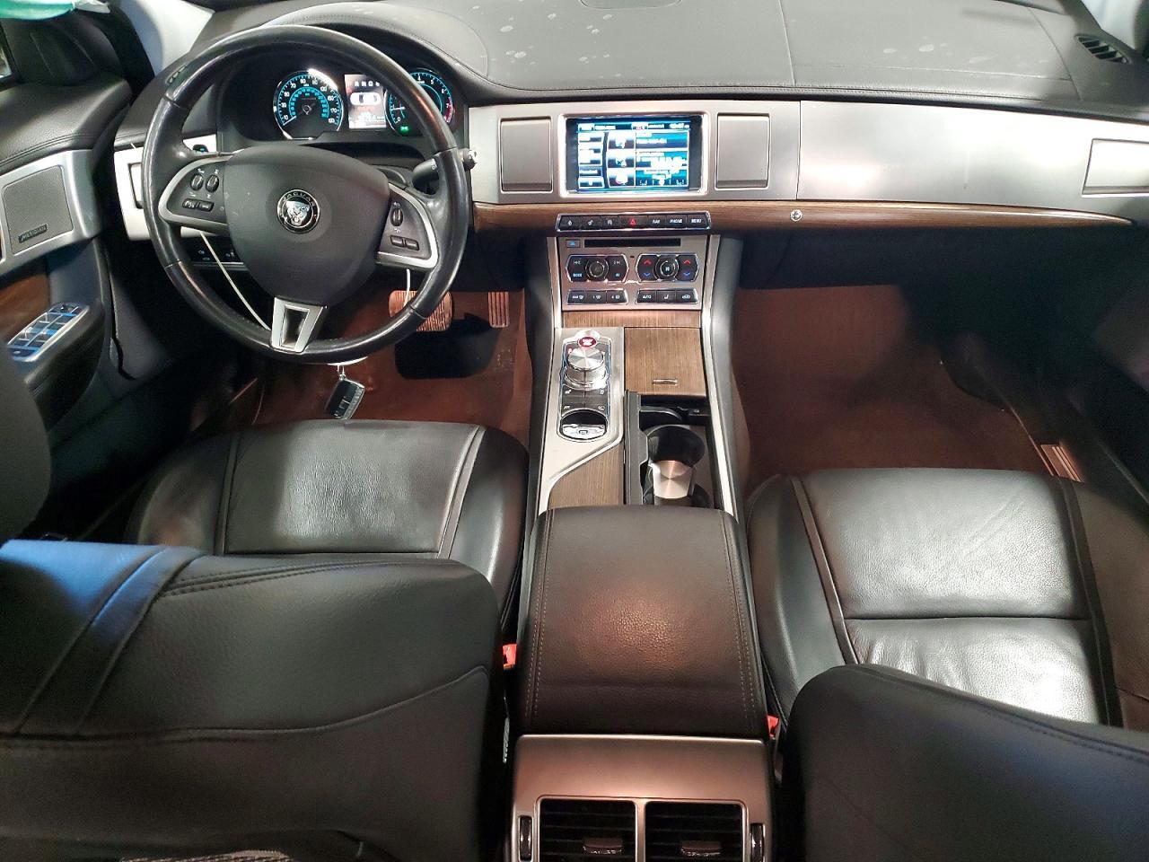 2014 JAGUAR XF