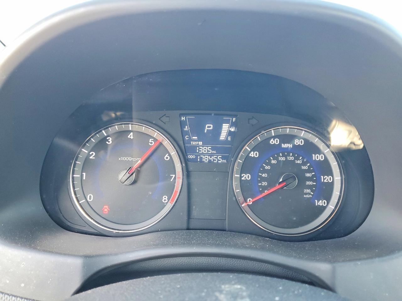 2012 HYUNDAI ACCENT