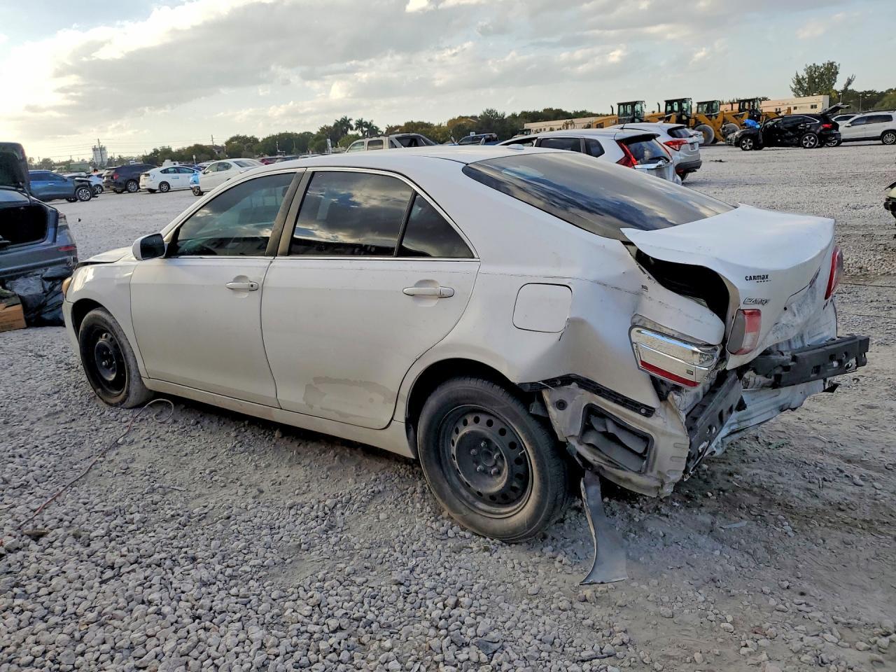 2010 TOYOTA CAMRY