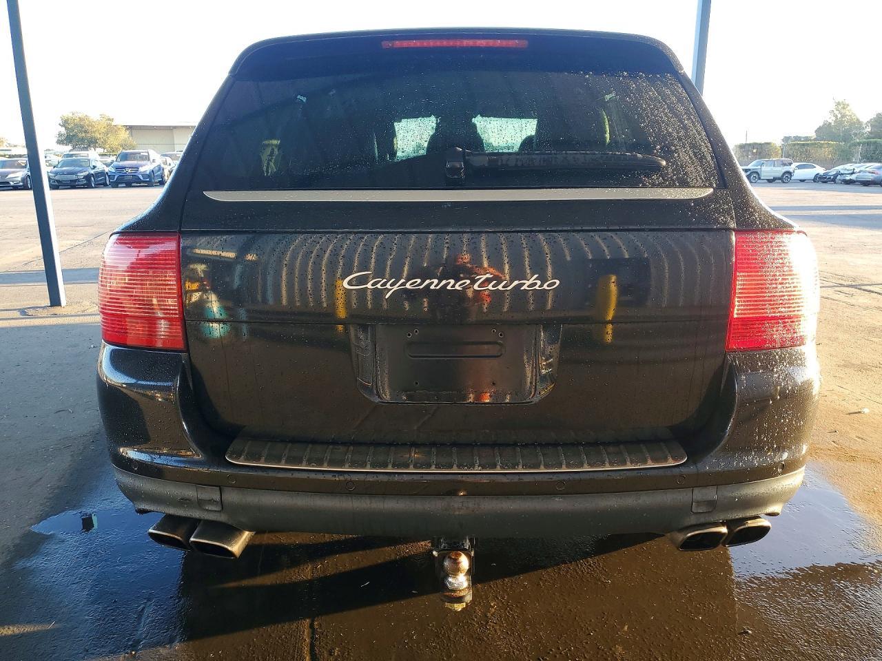 2004 PORSCHE CAYENNE