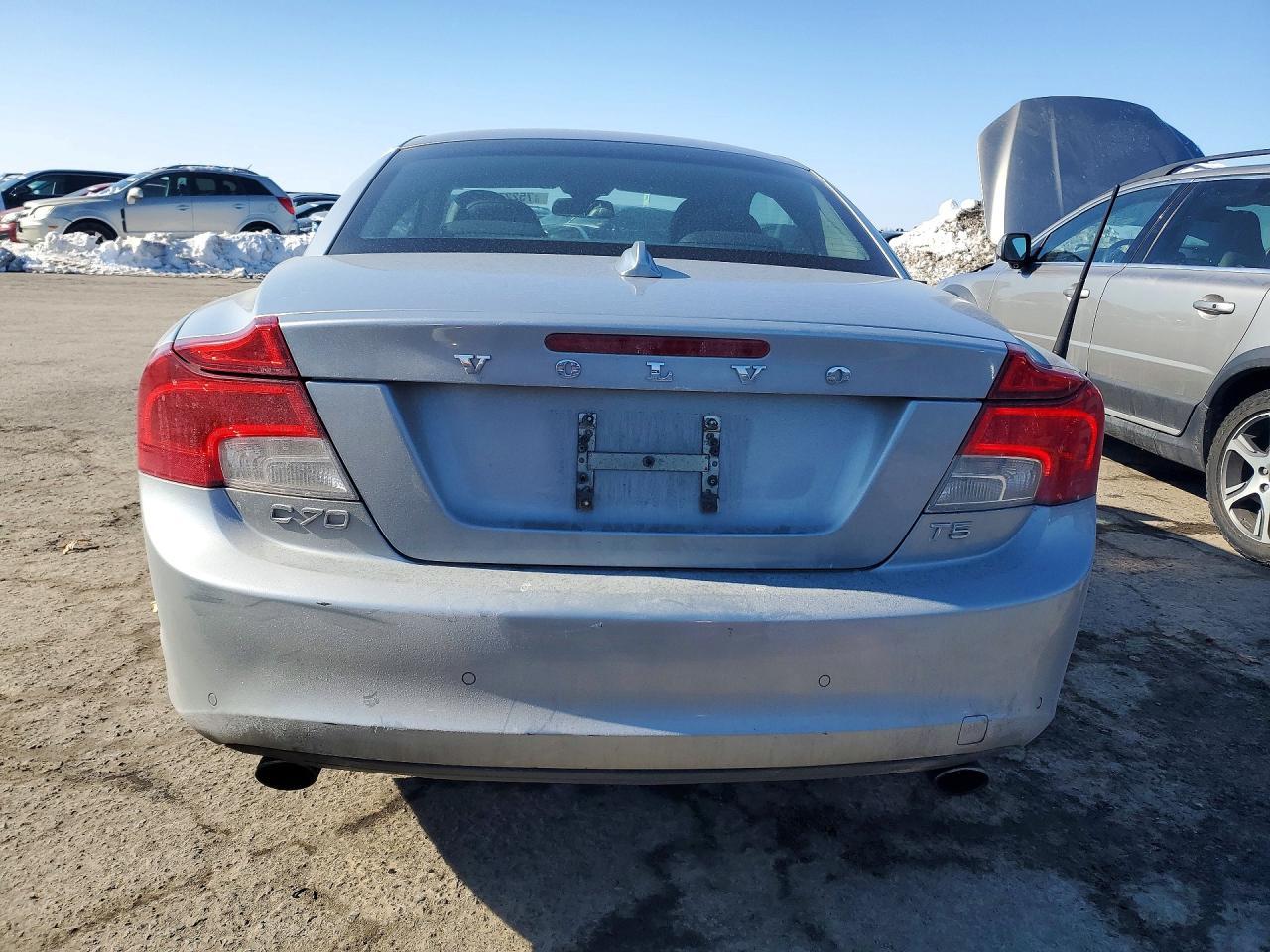 2011 VOLVO C70
