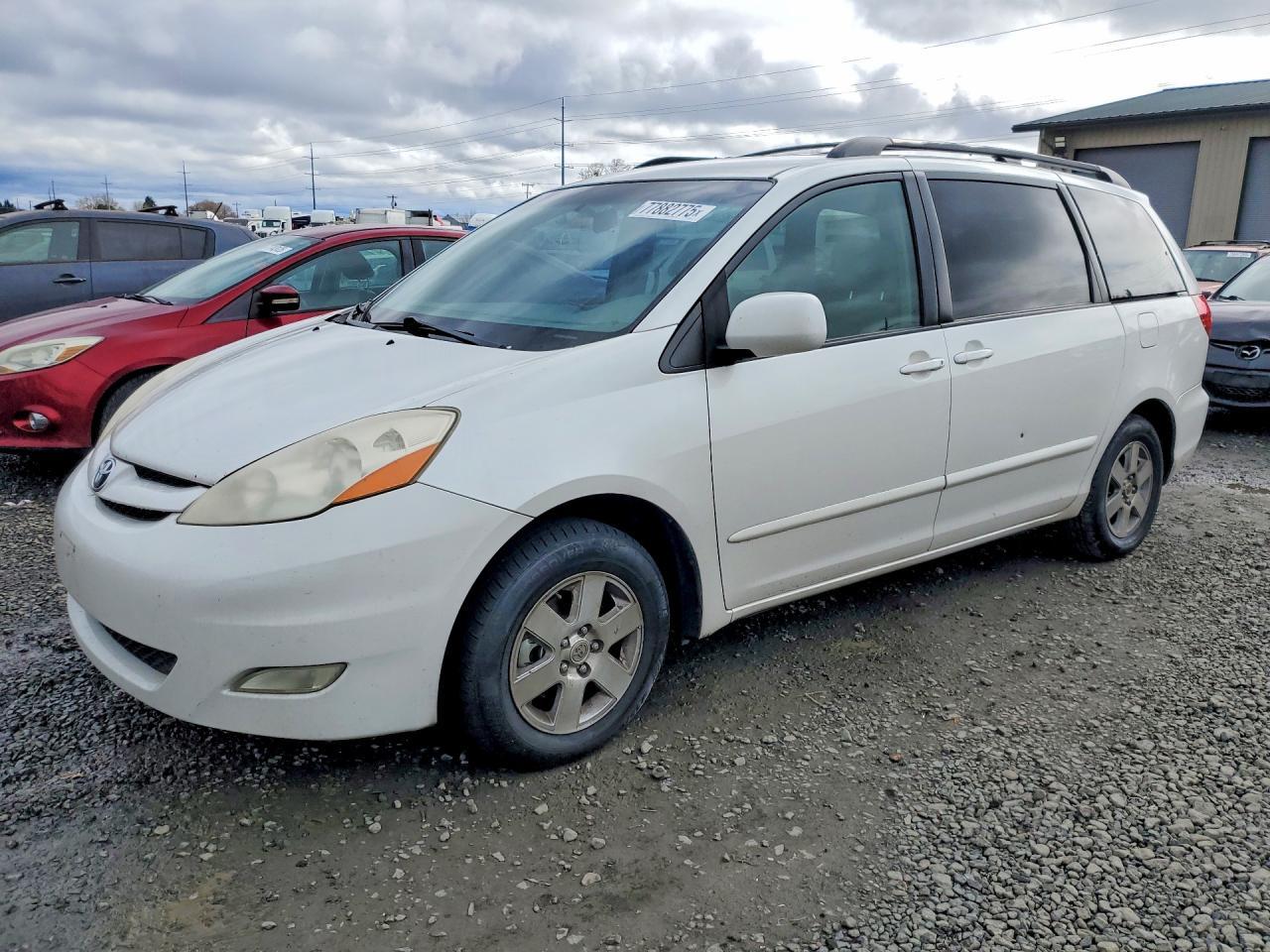 2007 TOYOTA SIENNA