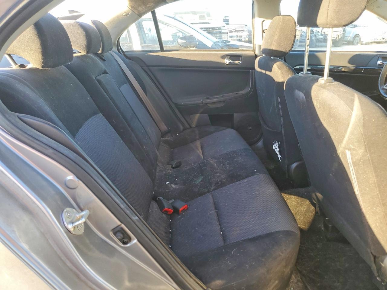 2015 MITSUBISHI LANCER