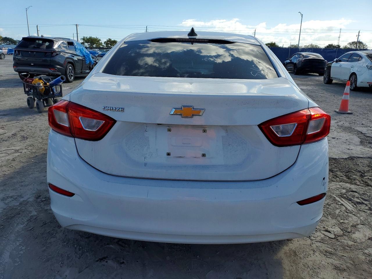 2016 CHEVROLET CRUZE