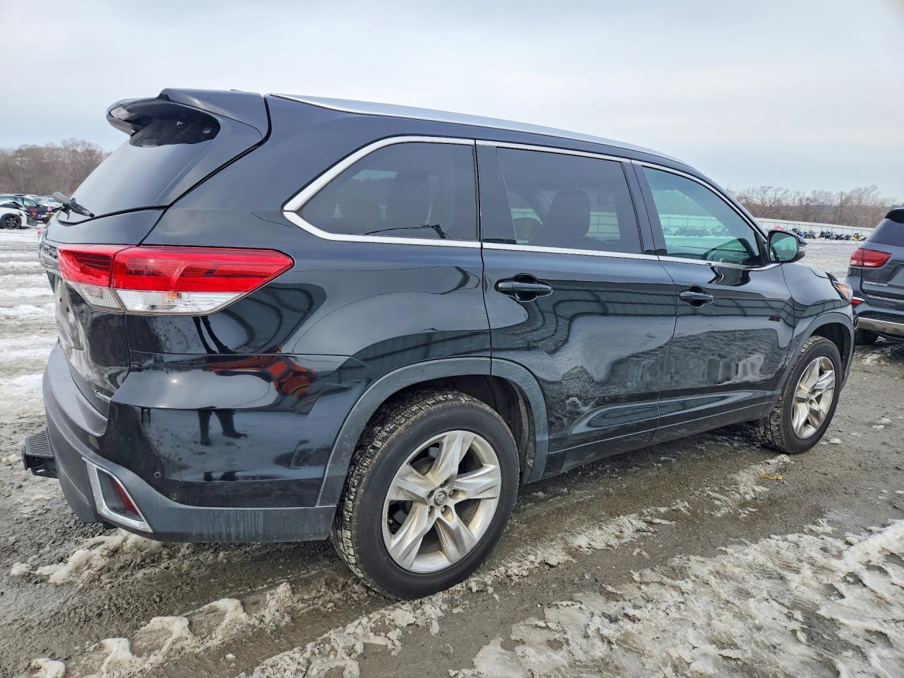 2018 TOYOTA HIGHLANDER