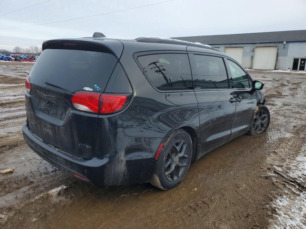 2019 CHRYSLER Pacifica