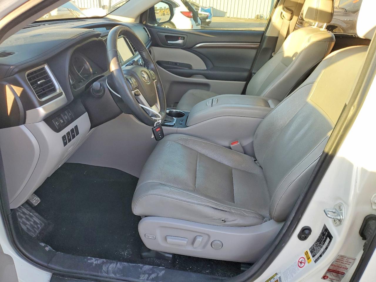 2015 TOYOTA HIGHLANDER