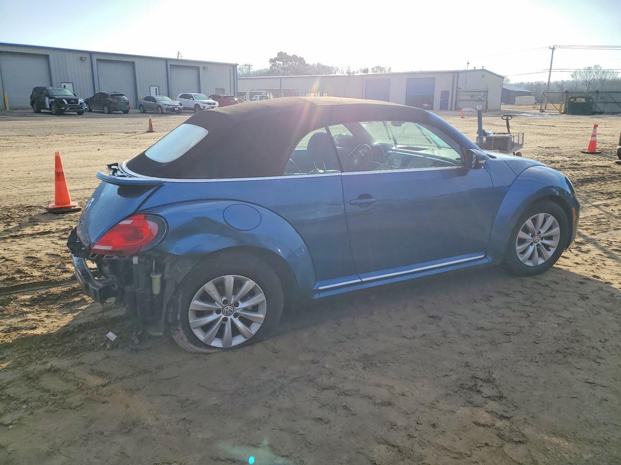 2018 VOLKSWAGEN Beetle