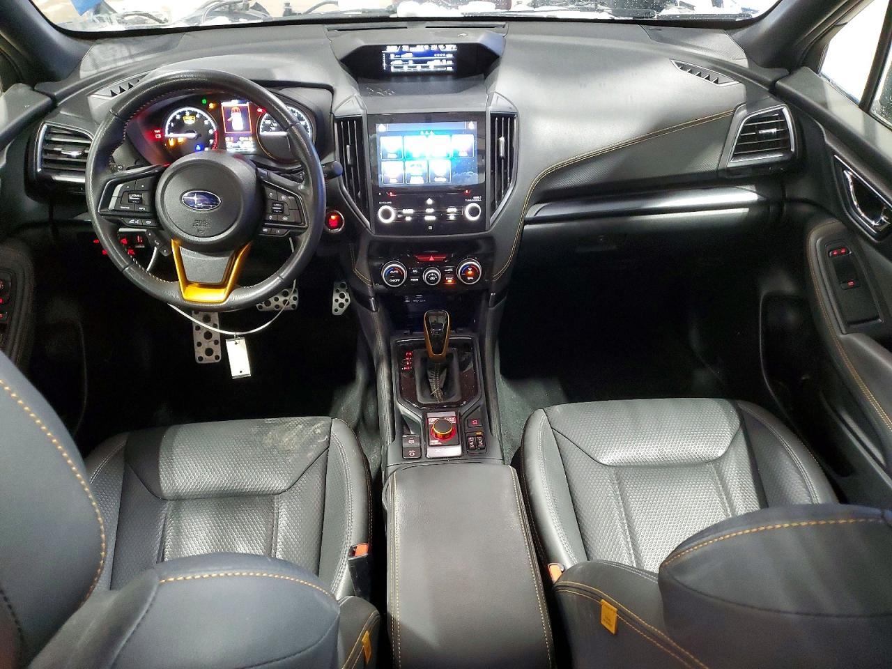 2022 SUBARU FORESTER