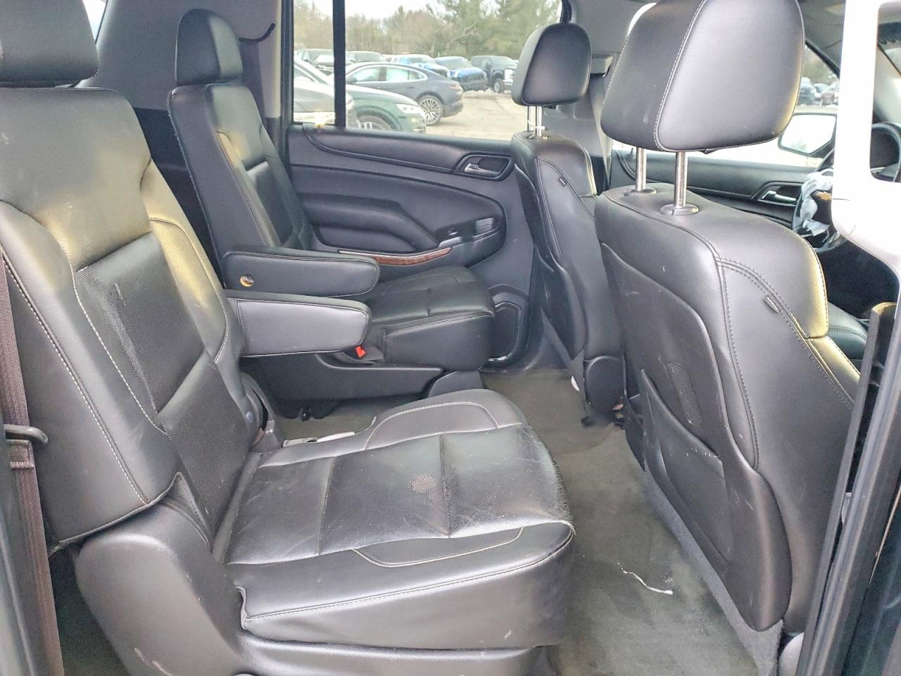 2015 CHEVROLET Suburban