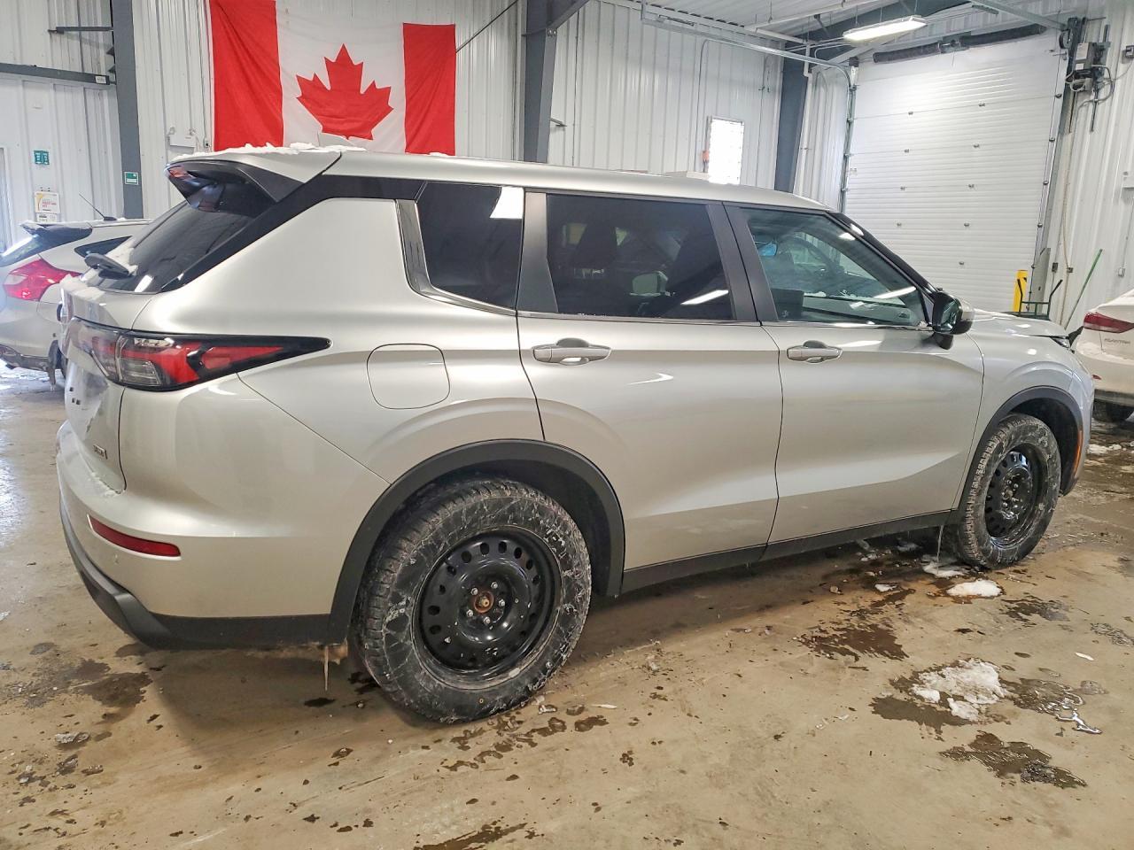 2025 MITSUBISHI outlander