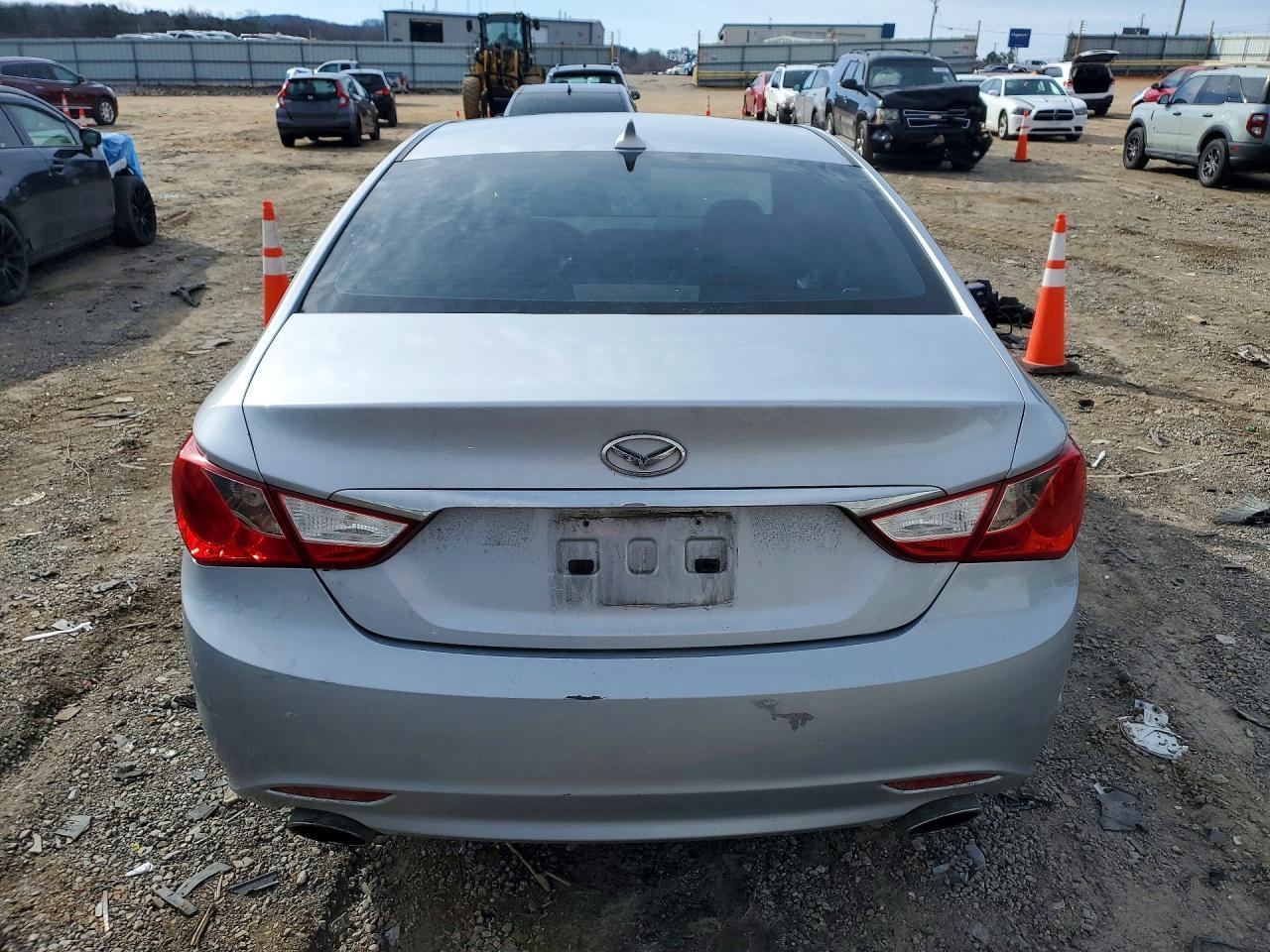 2011 HYUNDAI SONATA